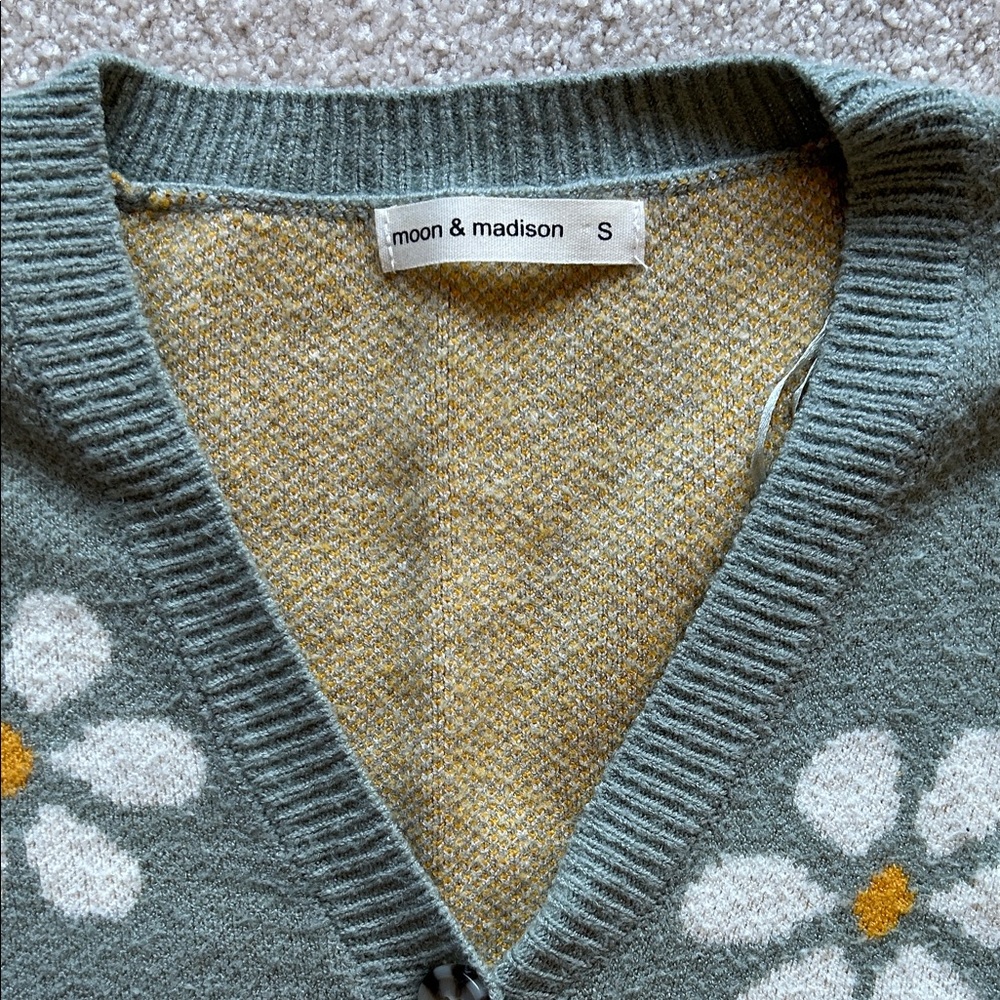 Moon & Madison Daisy Knit Cardigan